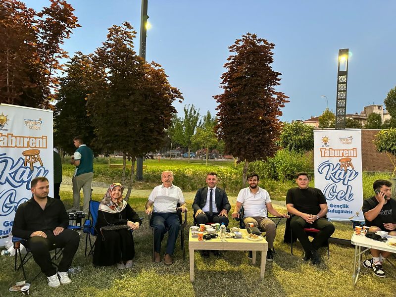 Adapazarı Gençliği Bağlarını Güçlendiriyor